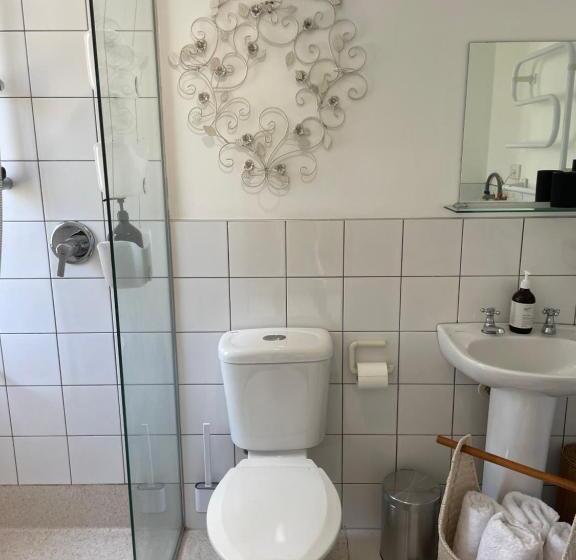 Pensió Kaingarua Retreat