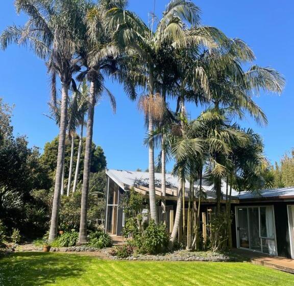 Pensió Kaingarua Retreat