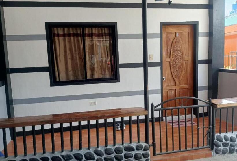 Pensão Moalboal Indino S Guesthouse Sardines Run And Sea Turtle 1 Minute Walking Distance