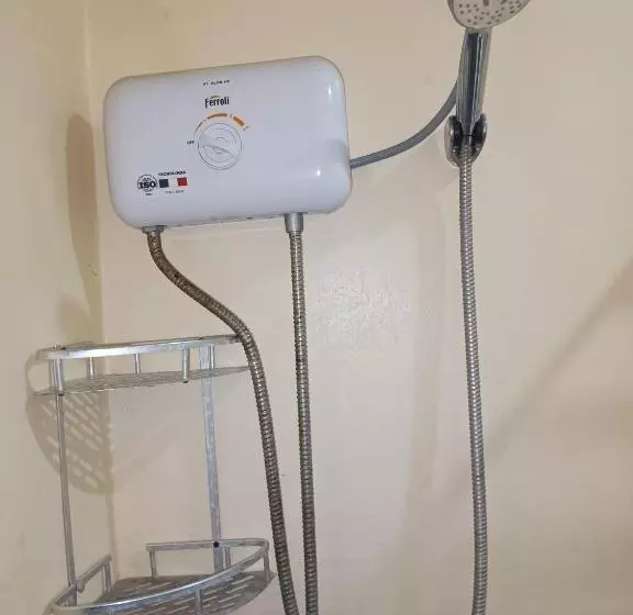 ペンション Moalboal Indino S Guesthouse Sardines Run And Sea Turtle 1 Minute Walking Distance