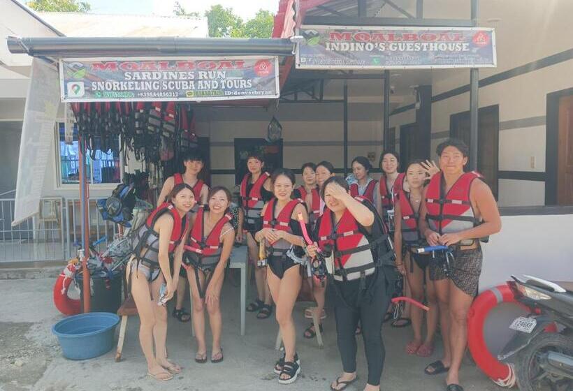 Pensão Moalboal Indino S Guesthouse Sardines Run And Sea Turtle 1 Minute Walking Distance