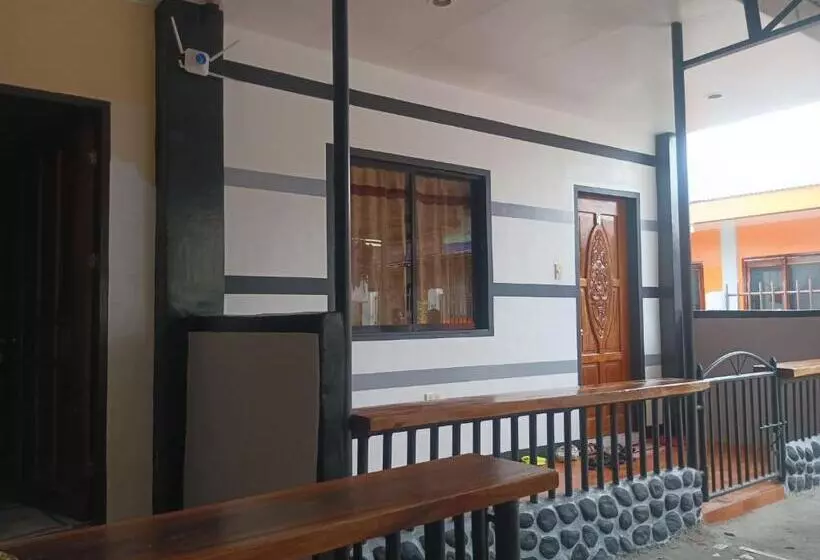 ペンション Moalboal Indino S Guesthouse Sardines Run And Sea Turtle 1 Minute Walking Distance