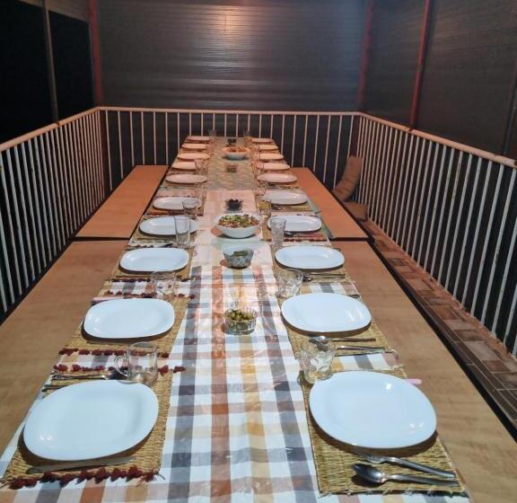 Pension (Hôtel basse catégorie) Surf House Desert Point