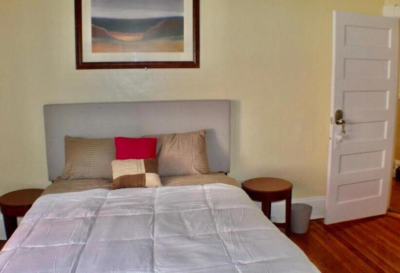 پانسیون West End Haven