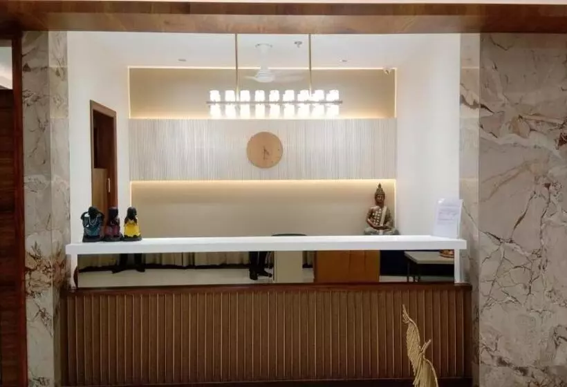 Pushpak Hotel & Convention