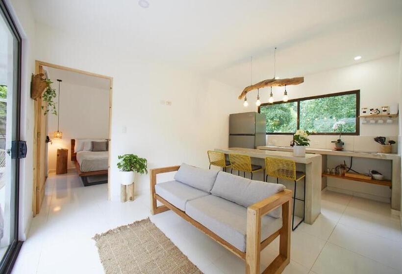 Apartamento De 2 Habitaciones Con Amplio Balcon