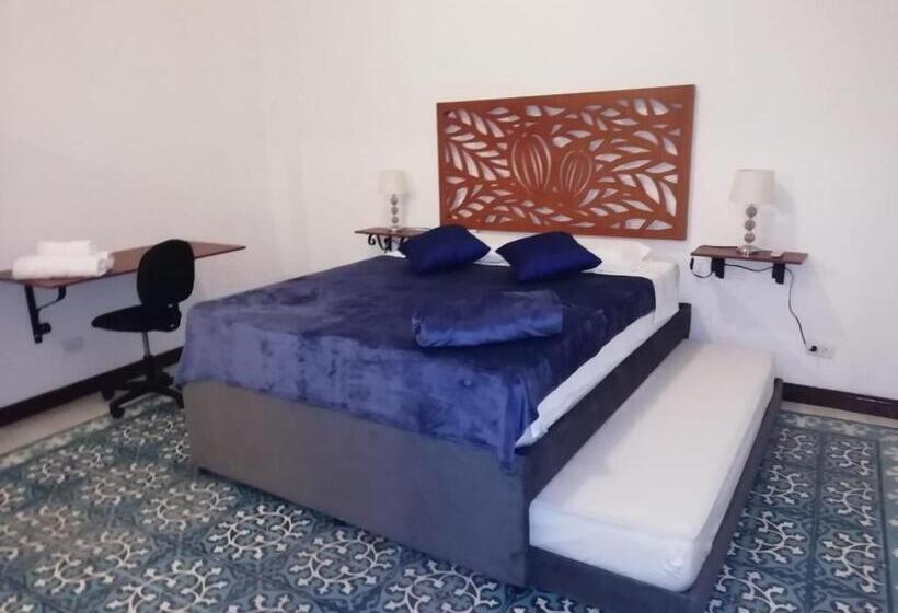 تختخواب و صبحانه Casa Carambolo