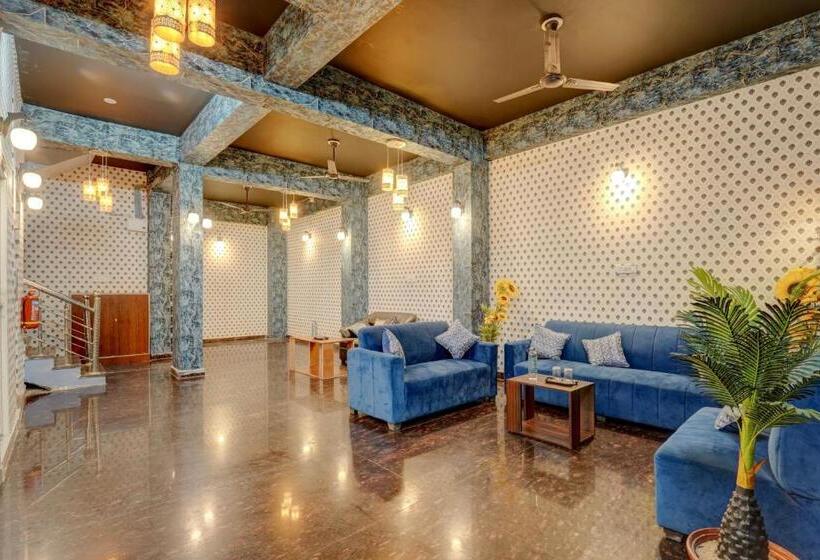 ホテル Collection O Dream Villa