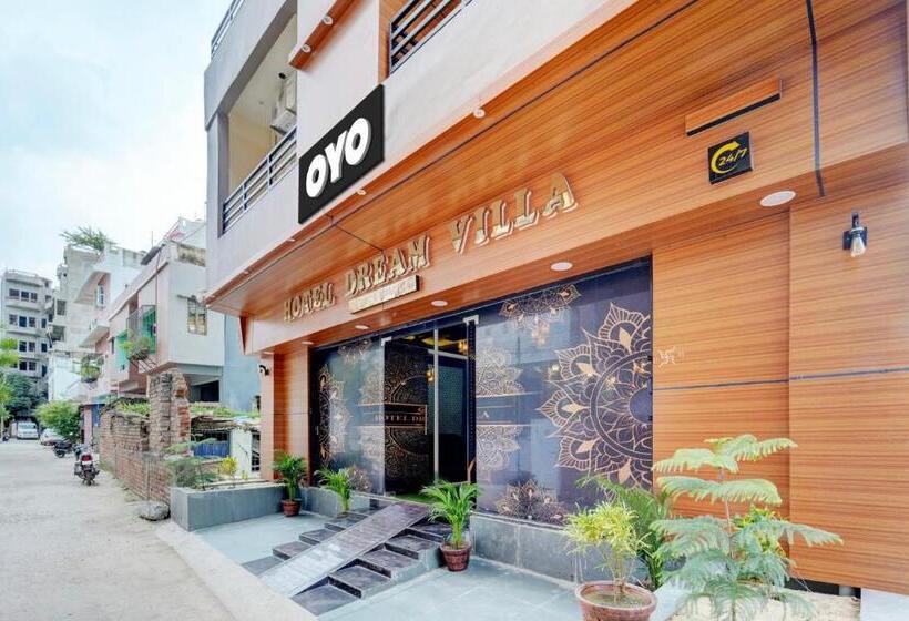 ホテル Collection O Dream Villa