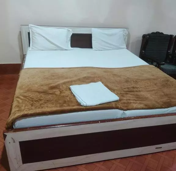 Hotelli Ashirbad Deluxe