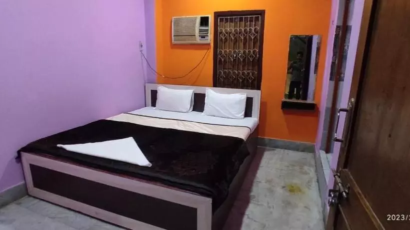 Hotelli Ashirbad Deluxe