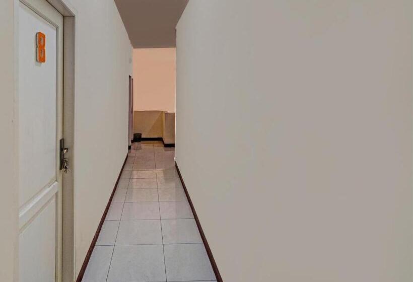 Hotel Oyo Life 92546 Kost Merah Bojongsoang Syariah