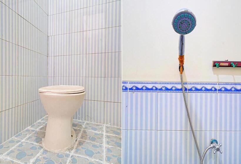 Hotel Oyo Life 92546 Kost Merah Bojongsoang Syariah