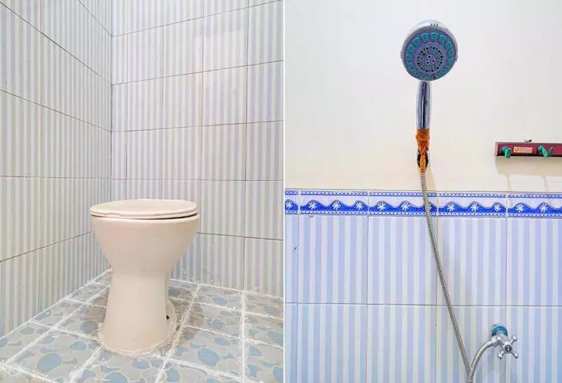 Hotelli Oyo Life 92546 Kost Merah Bojongsoang Syariah