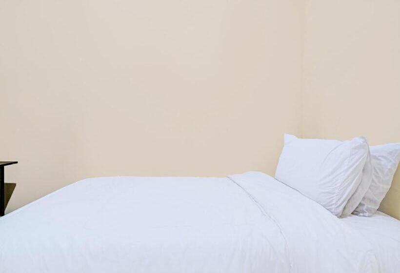 Hotel Oyo Life 92546 Kost Merah Bojongsoang Syariah