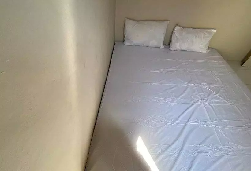 ホテル Oyo Life Kos Bu Luh Mangku