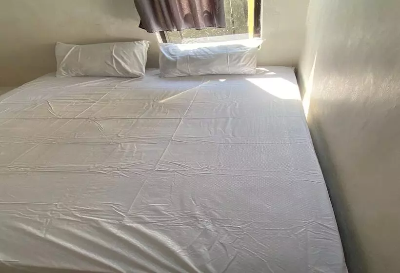 ホテル Oyo Life Kos Bu Luh Mangku