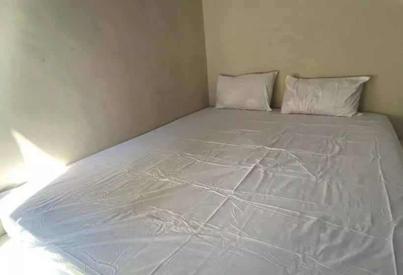 ホテル Oyo Life Kos Bu Luh Mangku