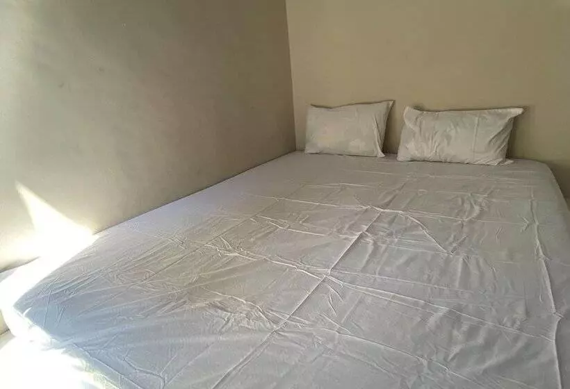 ホテル Oyo Life Kos Bu Luh Mangku