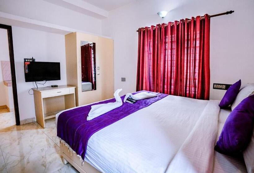 Hotelli Ritzy Village Residency