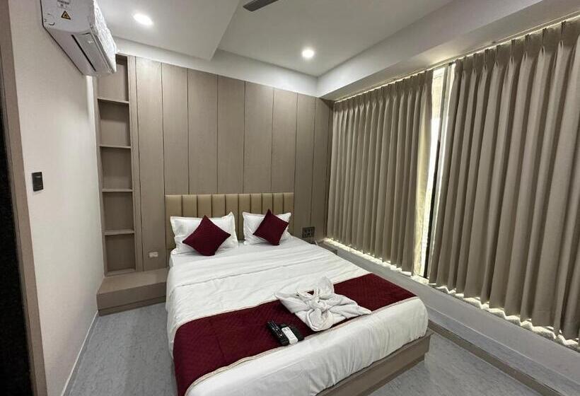 בית מלון כפרי Secure 247 Inn