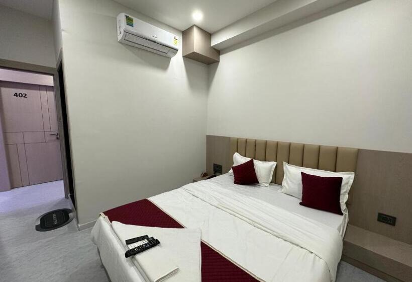 בית מלון כפרי Secure 247 Inn