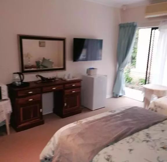 Majatalo Clivia Guesthouse