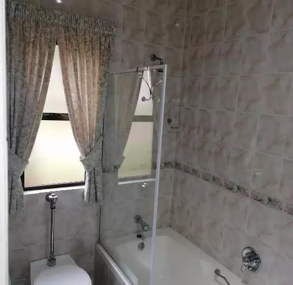 Majatalo Clivia Guesthouse