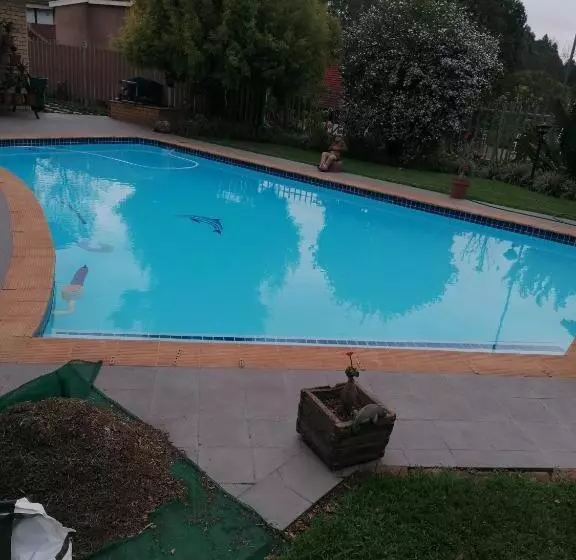 Majatalo Clivia Guesthouse