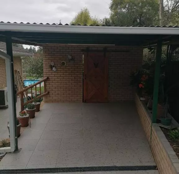 Majatalo Clivia Guesthouse