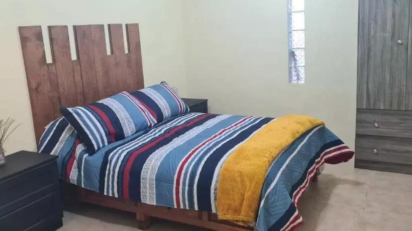 ペンション Hospedaje Real Ixiim Habitación  Personas