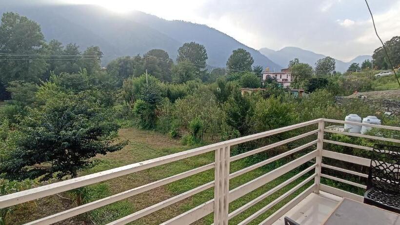 پانسیون Trans River Guest House And Restaurant