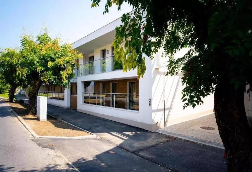 Aamiaismajoitus (B&B) Elixír Panzió