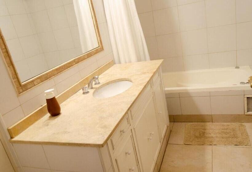 Bed & Breakfast Houselyon