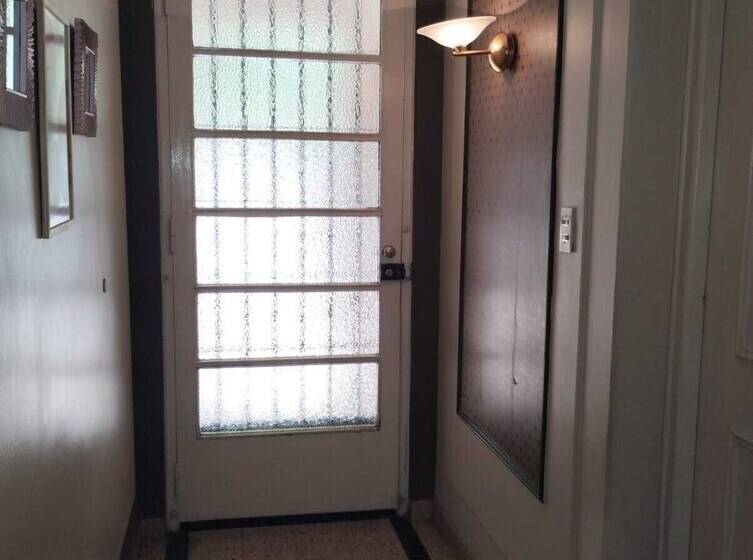 Bed & Breakfast Houselyon