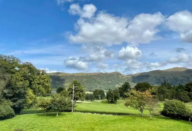 Kapselihotelli Woodlands House