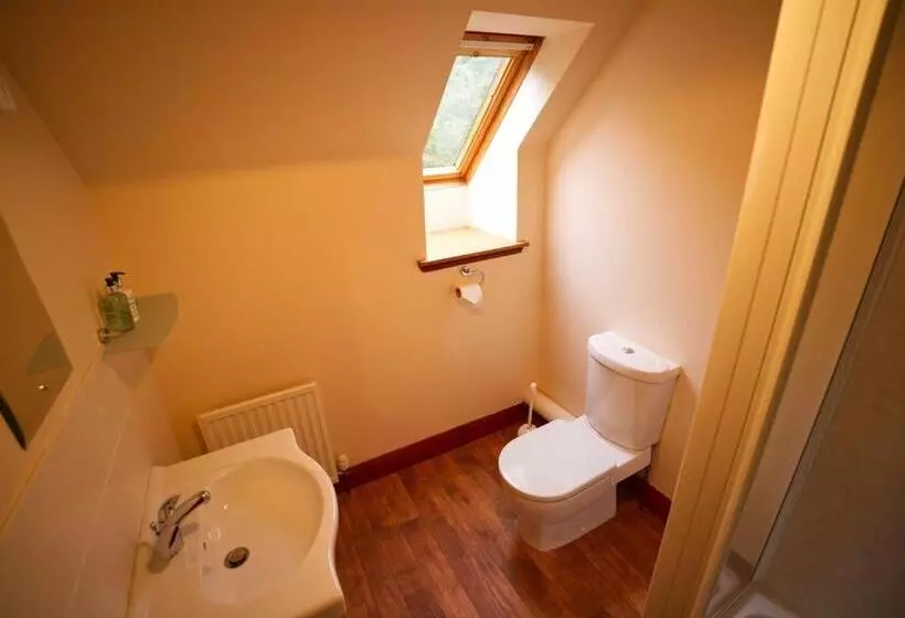 Kapselihotelli Woodlands House