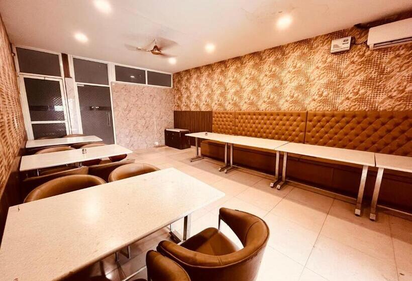 هتل Starlet Prime   A Four Star Luxury