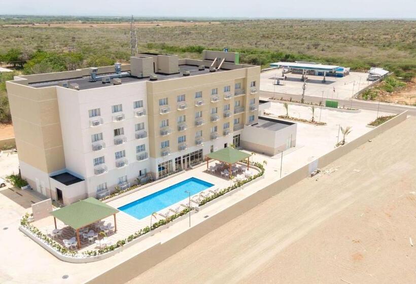 هتل Wyndham Garden El Morro Montecristi