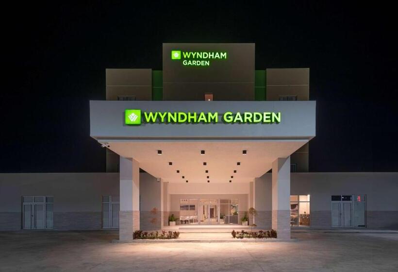هتل Wyndham Garden El Morro Montecristi