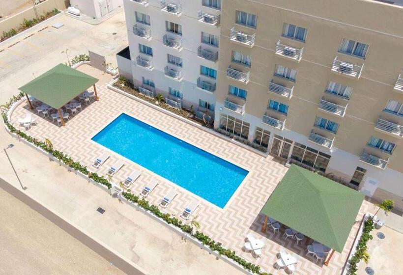 هتل Wyndham Garden El Morro Montecristi