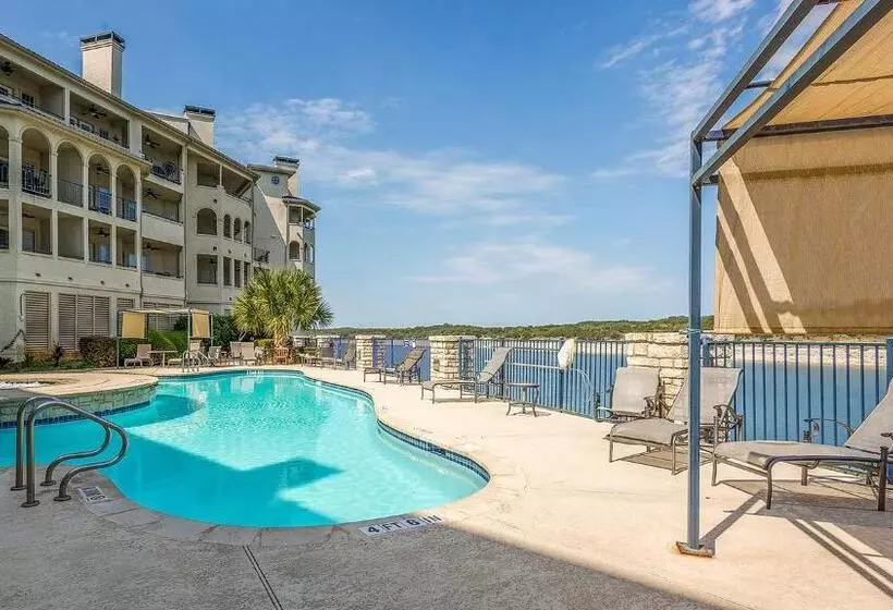Lake Travis Stunning Waterfront, Sunset & Pool Views, Pet Friendly, Boat Ramp, Lago Vista, Texas