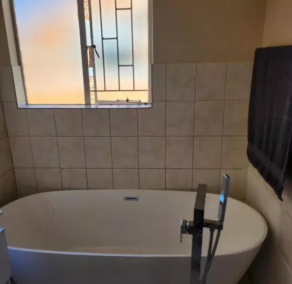 ペンション Bendalo Guest House