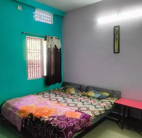 ペンション Jharana Guest House