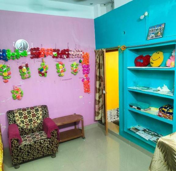 پانسیون Jharana Guest House