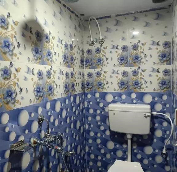 ペンション Jharana Guest House