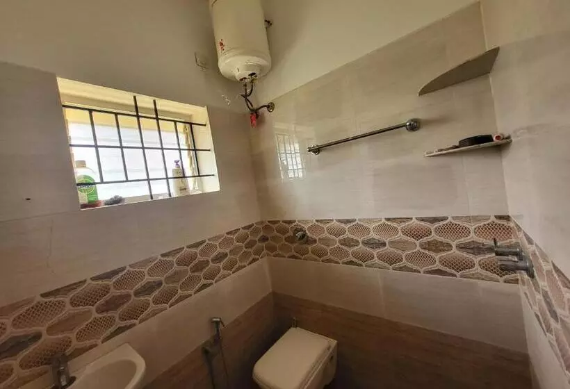 Pension Pradeep Kumar House