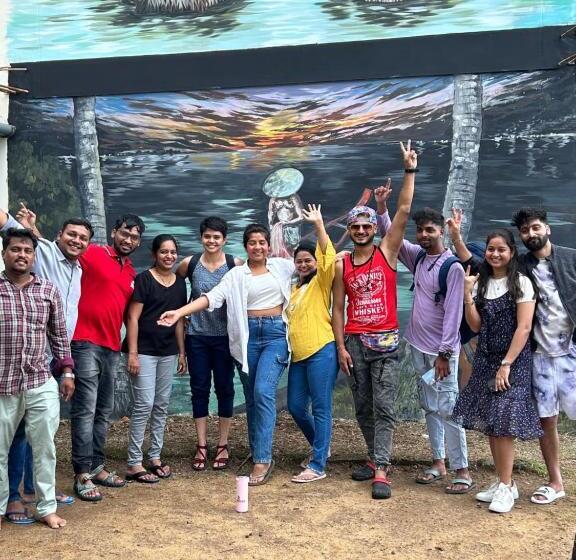 Santa Maria Hostel Munroe Island