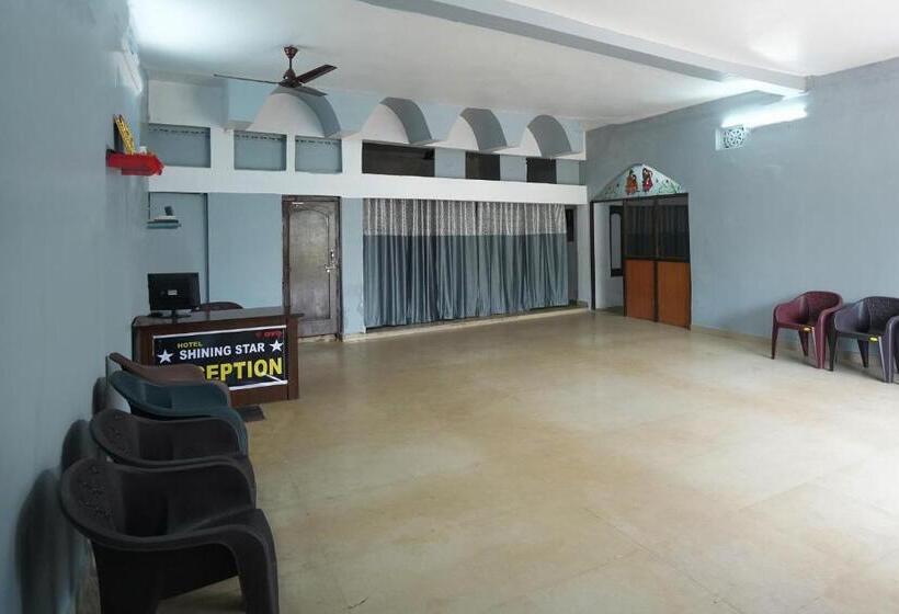 ホテル O Shining Star