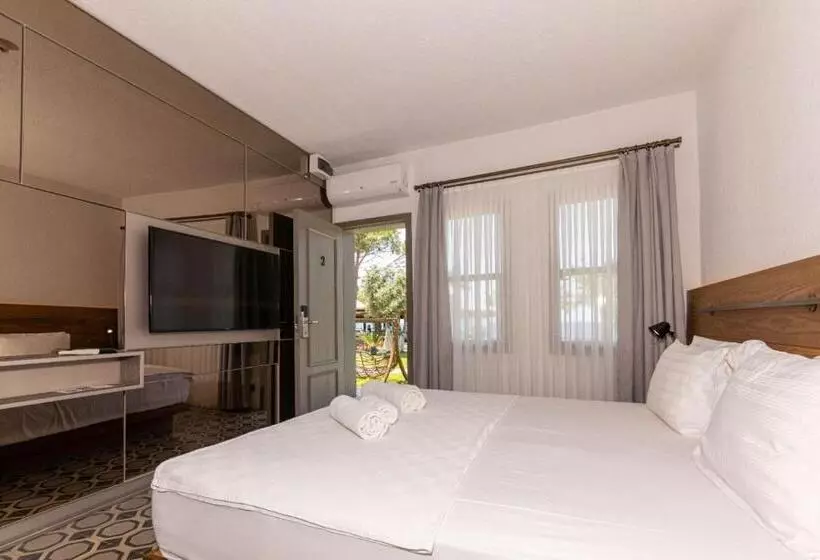 Aamiaismajoitus (B&B) Mükellef Gümüşlük